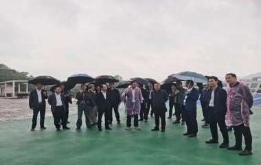 成都理工大學工程技術(shù)學院院長柳建率隊參訪遠東股份宜賓智能產(chǎn)業(yè)園