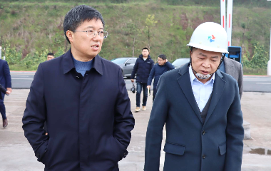 南溪區(qū)委書記、南溪經(jīng)開區(qū)黨工委書記劉剛率隊調(diào)研遠(yuǎn)東股份宜賓智能產(chǎn)業(yè)園